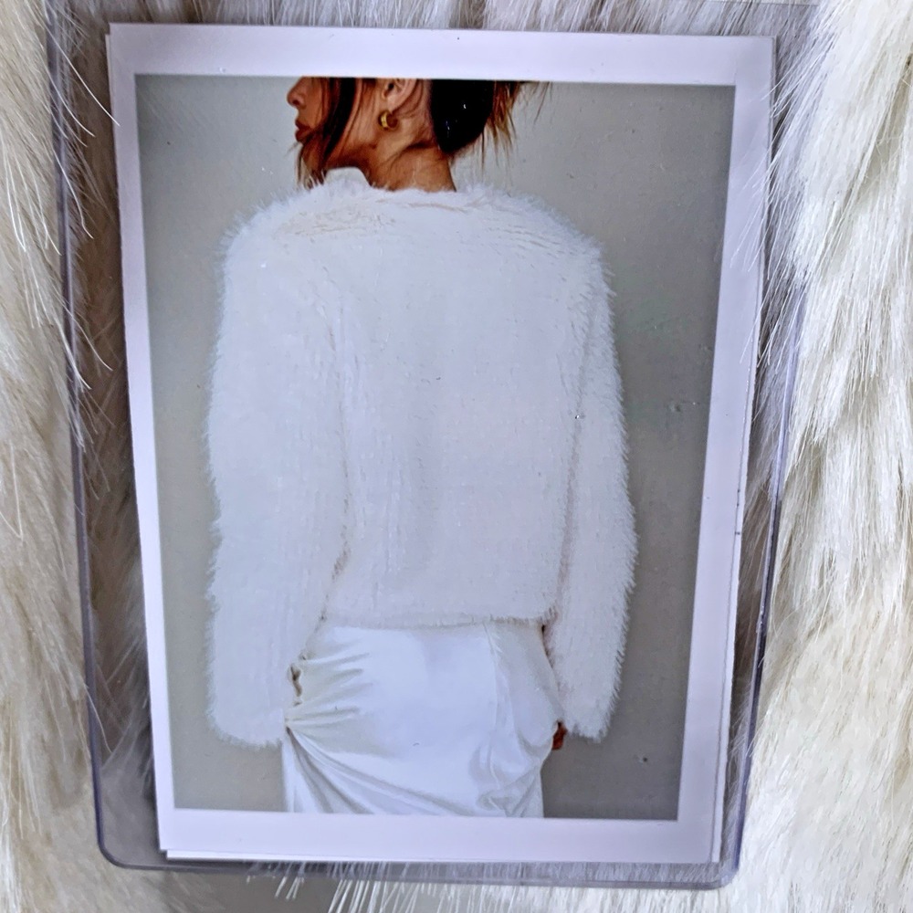One and Only Fuzzy Cream Jacket NWT Small White Faux Fur Hook & Eye Closure - Picture 5 of 11